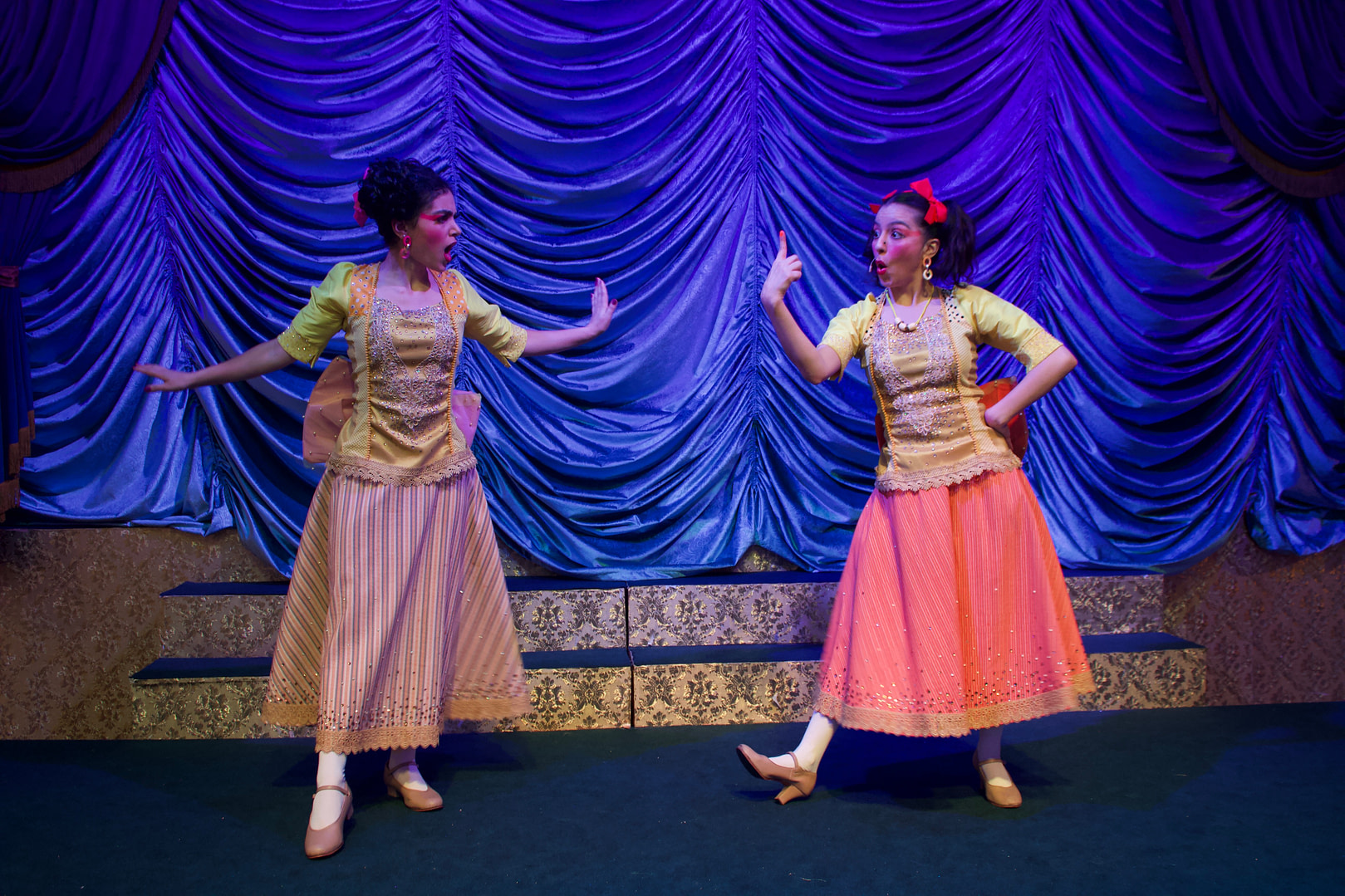 Marianna Barbosa - Atriz brasileira de teatro, TV e cinema