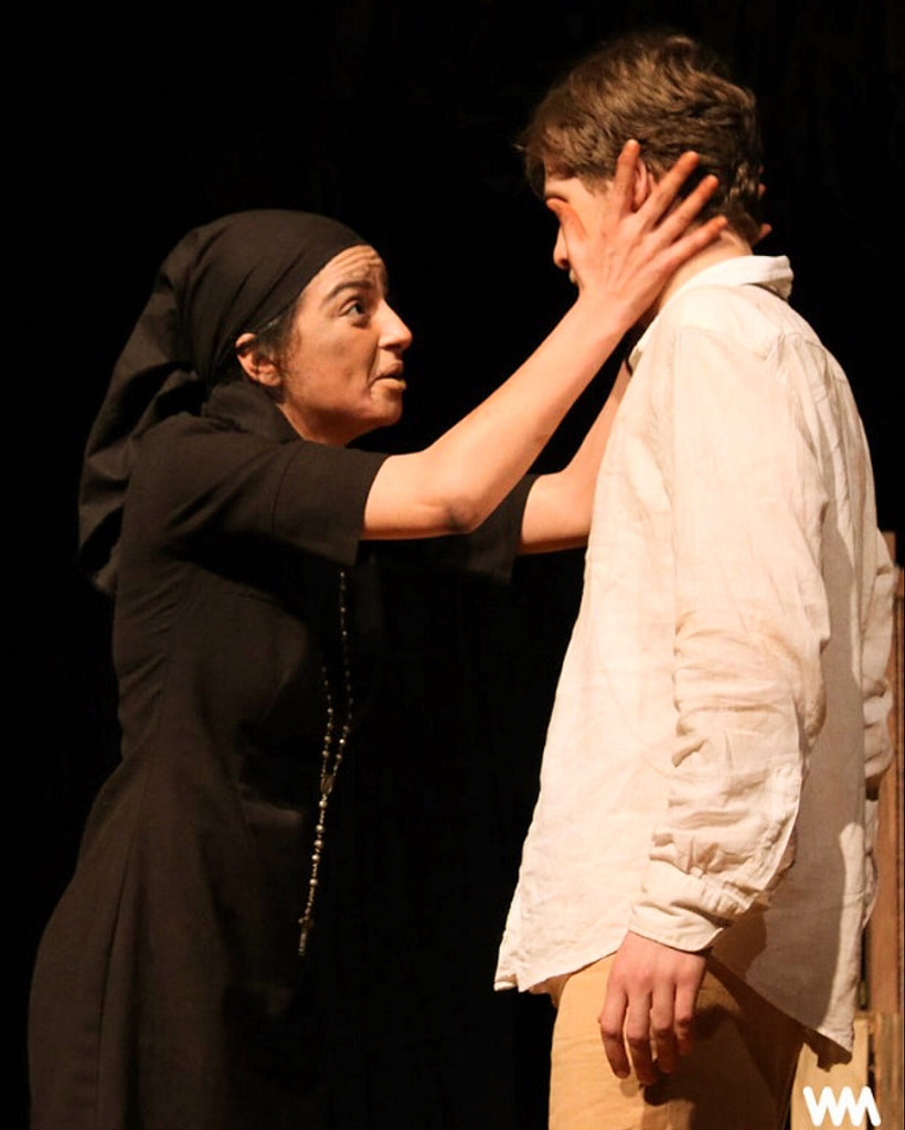 Marianna Barbosa - Atriz brasileira de teatro, TV e cinema