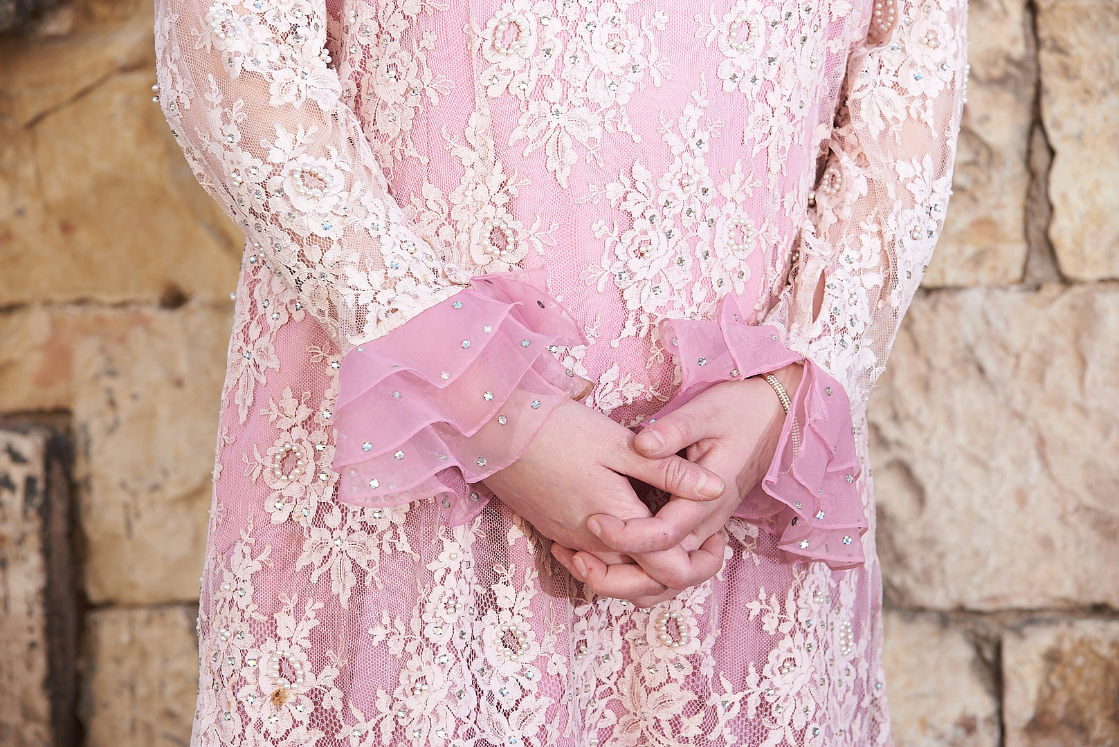 Sophia Loren’s Pink Laced Dress - Image 15
