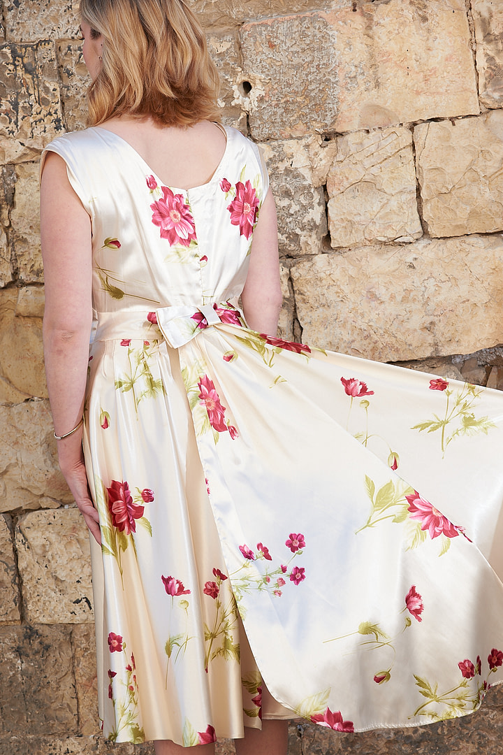 Grace Kelly’s Floral Swing Dress by Christian Dior - Image 12