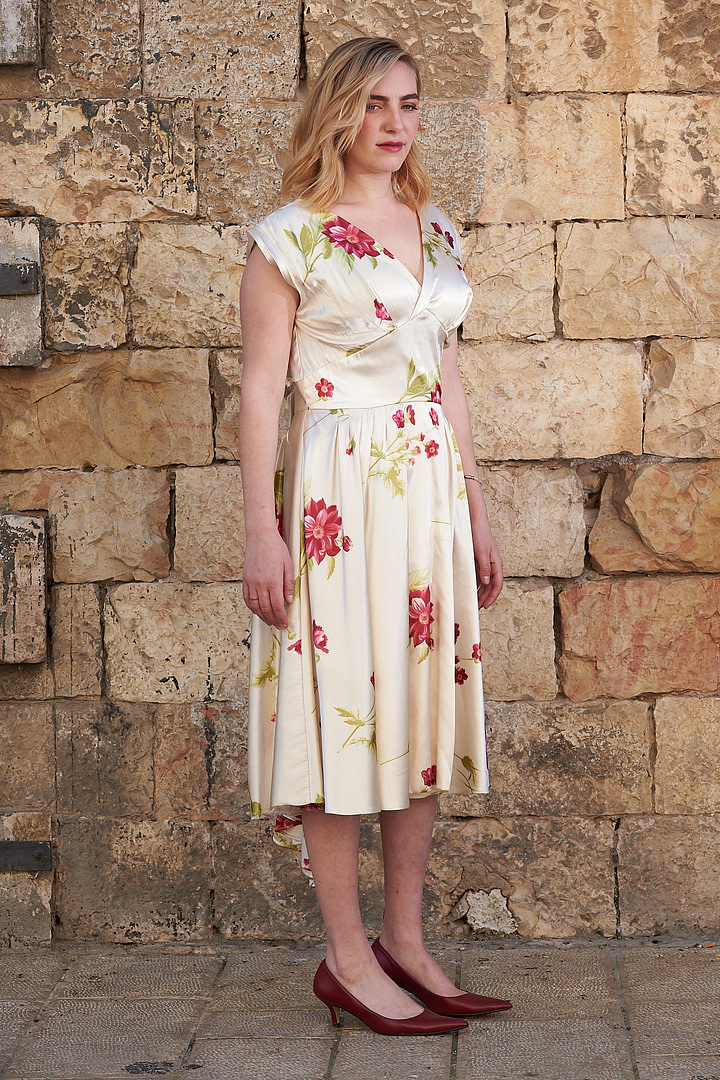 Grace Kelly’s Floral Swing Dress by Christian Dior - Image 9
