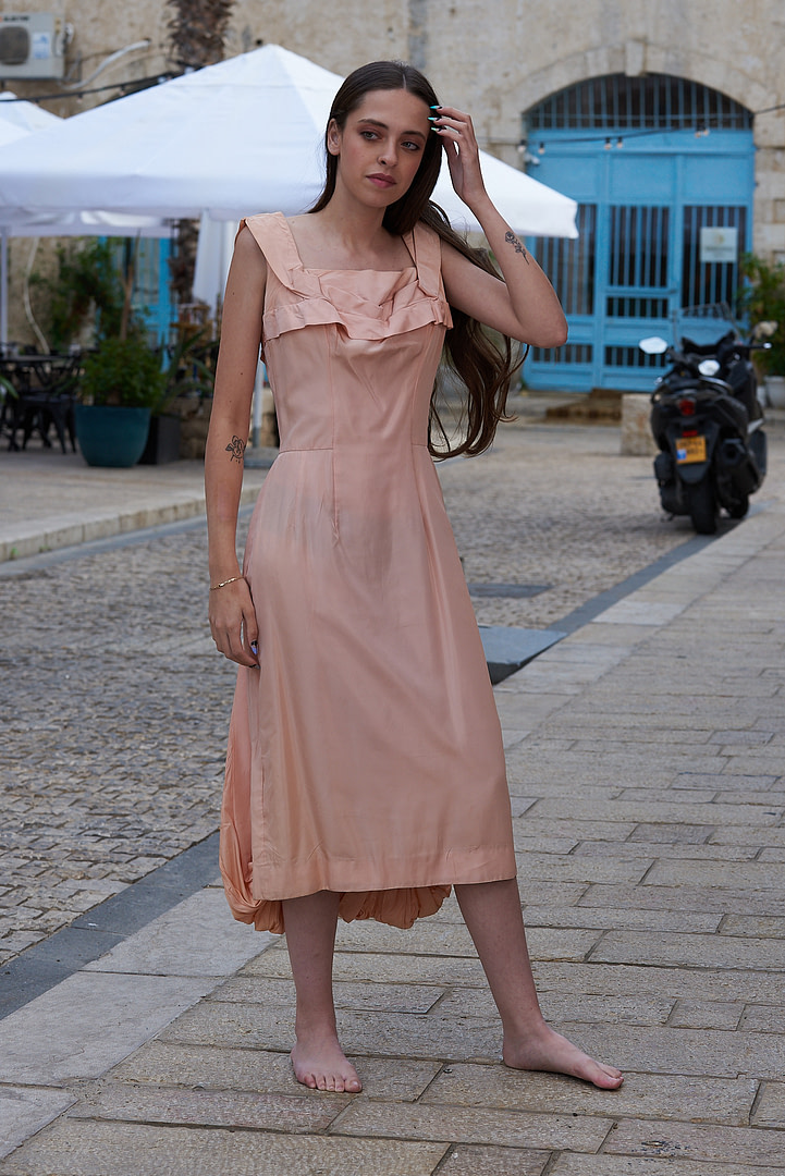 Peach Balloon Hem Dress (1890s) - Image 10