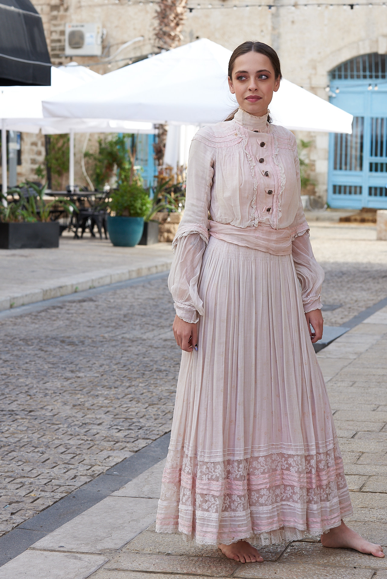 The Meaning Behind Vintage Women's Pink Wedding Dresses with Lace Sleeves  in the 1850s